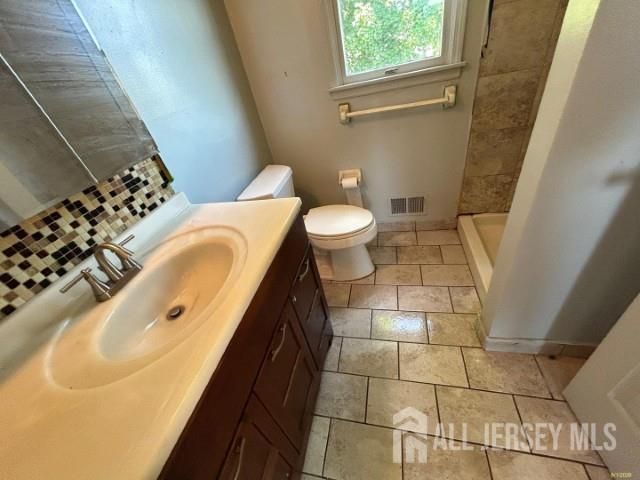 59 E New Street, Sewaren, NJ 07077