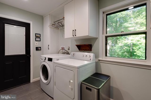 2330 HORSESHOE TRL, Chester Springs, PA 19425