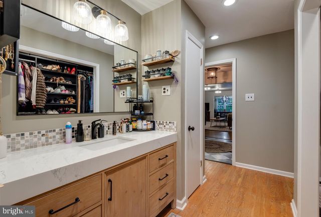 2330 HORSESHOE TRL, Chester Springs, PA 19425