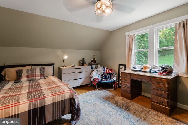 2330 HORSESHOE TRL, Chester Springs, PA 19425
