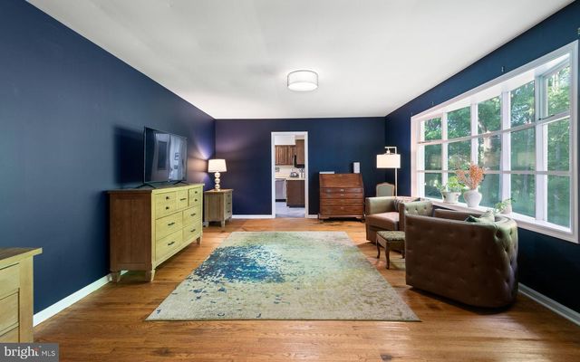 2330 HORSESHOE TRL, Chester Springs, PA 19425