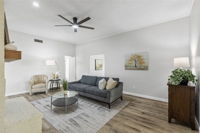 2619 Fallcreek Drive, Carrollton, TX 75006