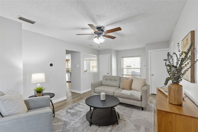 2619 Fallcreek Drive, Carrollton, TX 75006