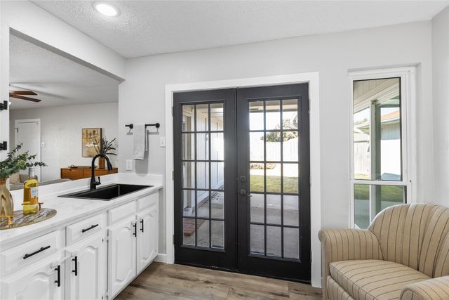 2619 Fallcreek Drive, Carrollton, TX 75006