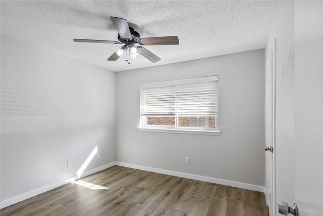 2619 Fallcreek Drive, Carrollton, TX 75006