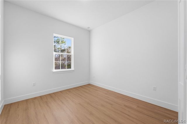 8041 N Pickinz Way, Citrus Springs, FL 34433