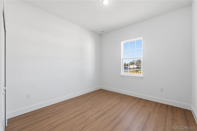 8041 N Pickinz Way, Citrus Springs, FL 34433