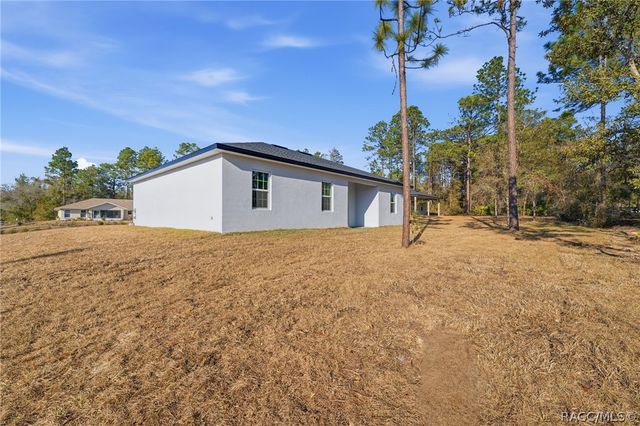 8041 N Pickinz Way, Citrus Springs, FL 34433