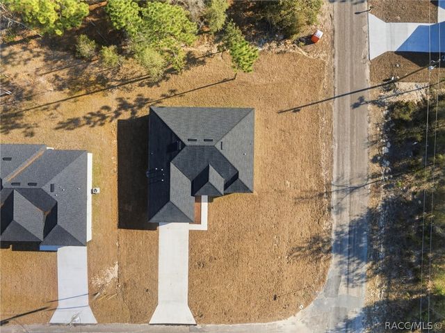 8041 N Pickinz Way, Citrus Springs, FL 34433