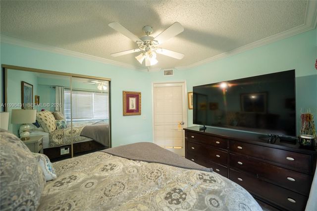 850 SW 138th Ave 411D, Pembroke Pines, FL 33027