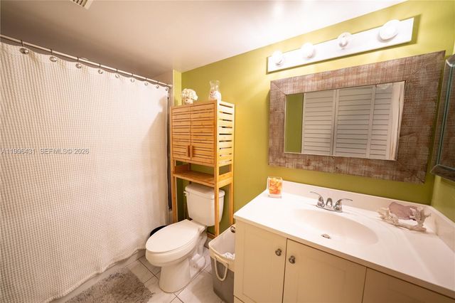 850 SW 138th Ave 411D, Pembroke Pines, FL 33027