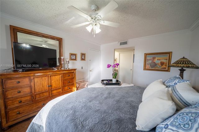 850 SW 138th Ave 411D, Pembroke Pines, FL 33027