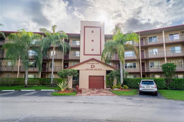 850 SW 138th Ave 411D, Pembroke Pines, FL 33027