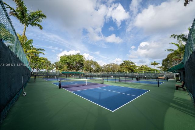 850 SW 138th Ave 411D, Pembroke Pines, FL 33027