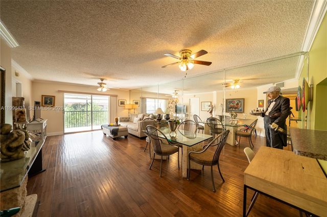 850 SW 138th Ave 411D, Pembroke Pines, FL 33027