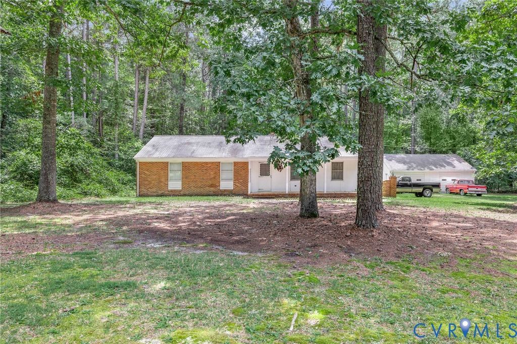 24925 Smith Grove Rd, North Dinwiddie, VA 23803