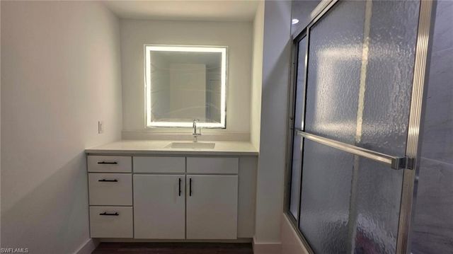 8180 Suncoast DR, North Fort Myers, FL 33917