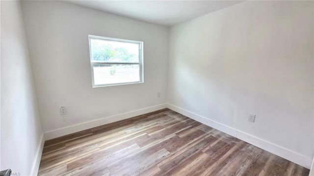 8180 Suncoast DR, North Fort Myers, FL 33917