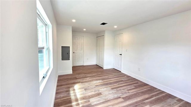 8180 Suncoast DR, North Fort Myers, FL 33917