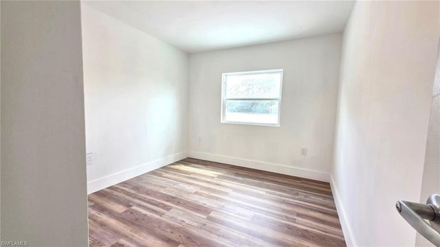 8180 Suncoast DR, North Fort Myers, FL 33917