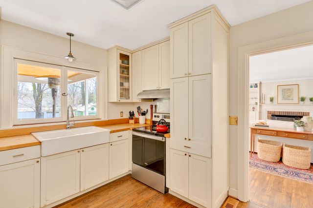 309 Marvin Lane, Lookout Mountain, GA 30750