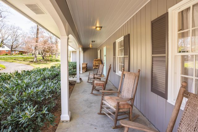 309 Marvin Lane, Lookout Mountain, GA 30750