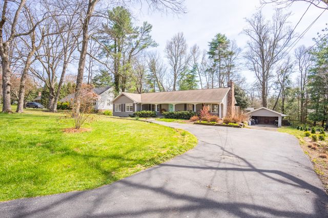 309 Marvin Lane, Lookout Mountain, GA 30750