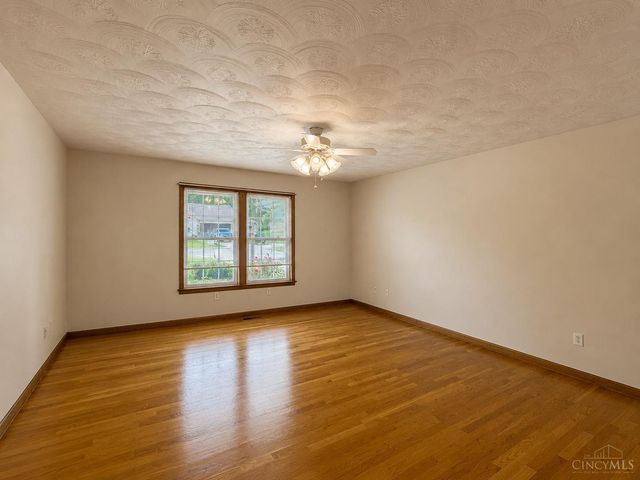 144 Vaughn Avenue, Hillsboro, OH 45133