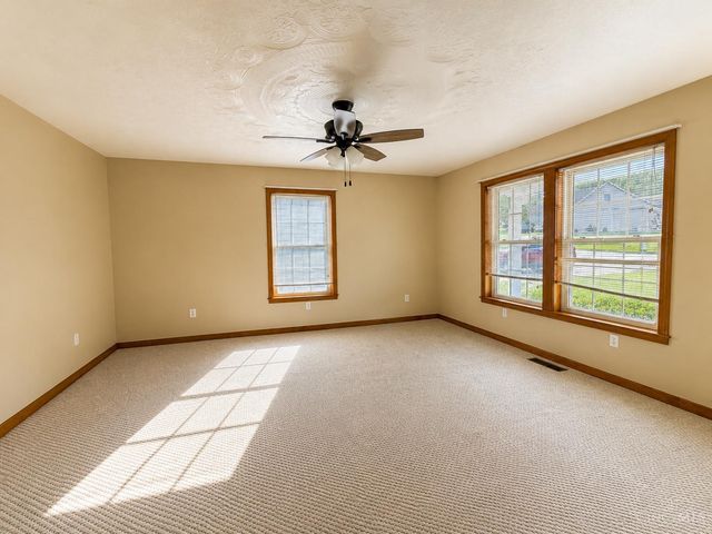 144 Vaughn Avenue, Hillsboro, OH 45133