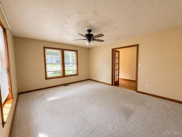 144 Vaughn Avenue, Hillsboro, OH 45133