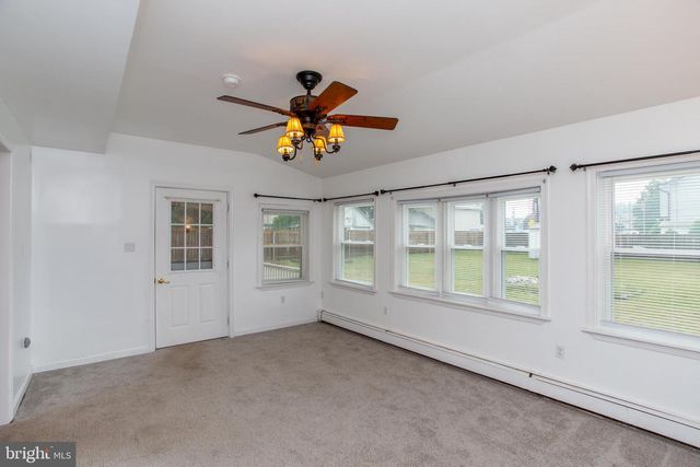 136 N AMBLER ST, Quakertown, PA 18951