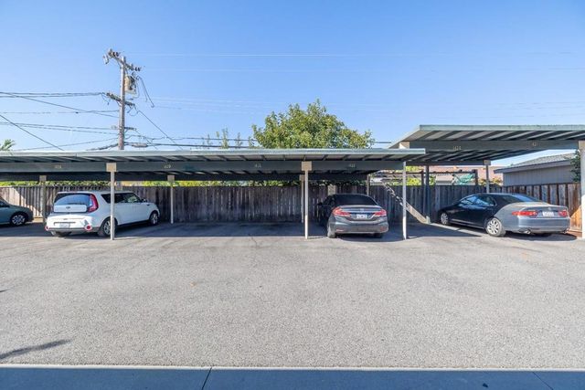 Essex Way, San Jose, CA 95117