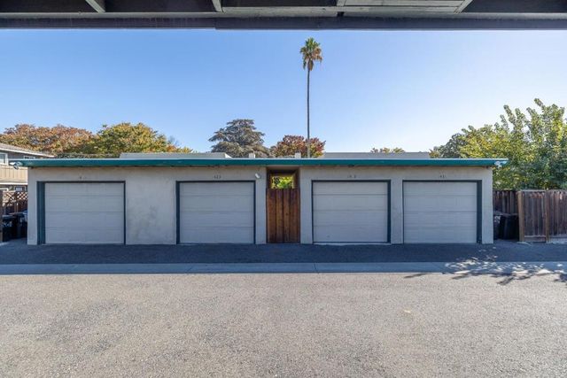 Essex Way, San Jose, CA 95117