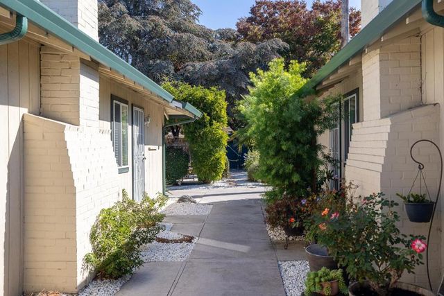 Essex Way, San Jose, CA 95117