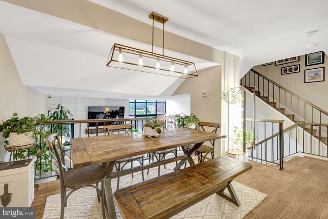 10998 THRUSH RIDGE RD, Reston, VA 20191