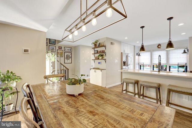 10998 THRUSH RIDGE RD, Reston, VA 20191