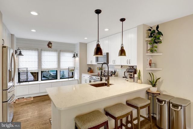 10998 THRUSH RIDGE RD, Reston, VA 20191