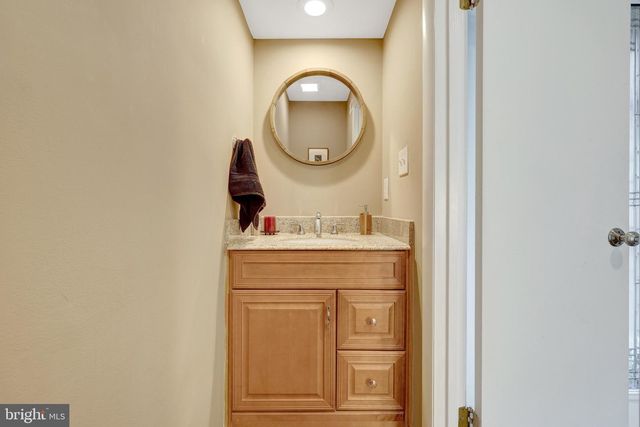 10998 THRUSH RIDGE RD, Reston, VA 20191