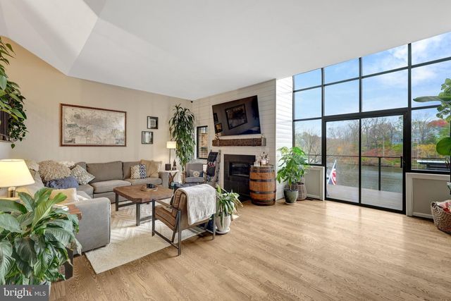 10998 THRUSH RIDGE RD, Reston, VA 20191