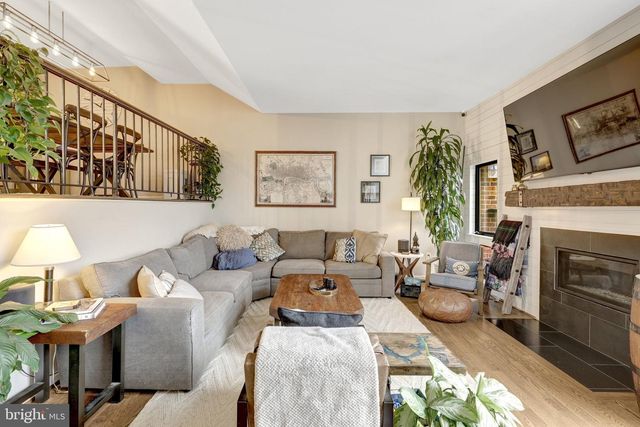 10998 THRUSH RIDGE RD, Reston, VA 20191