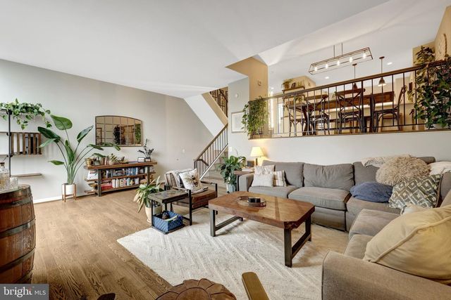 10998 THRUSH RIDGE RD, Reston, VA 20191