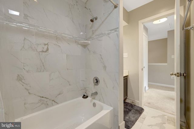 10998 THRUSH RIDGE RD, Reston, VA 20191