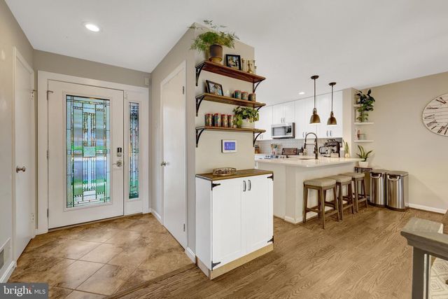 10998 THRUSH RIDGE RD, Reston, VA 20191