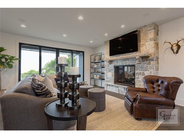 2535 Pioneer Trail, Medina, MN 55340