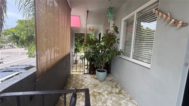 191 NW 17th Ave 4, Miami, FL 33125