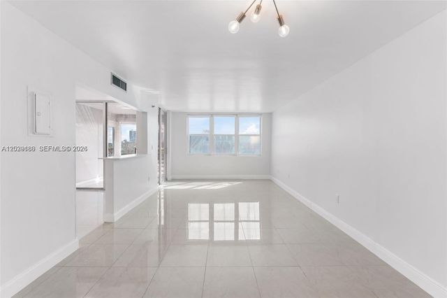 17890 W Dixie Hwy 501 Hwy 501, North Miami Beach, FL 33160
