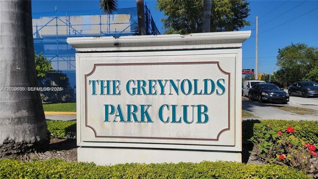 17890 W Dixie Hwy 501 Hwy 501, North Miami Beach, FL 33160