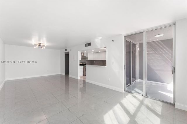 17890 W Dixie Hwy 501 Hwy 501, North Miami Beach, FL 33160