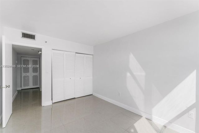 17890 W Dixie Hwy 501 Hwy 501, North Miami Beach, FL 33160