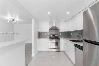 17890 W Dixie Hwy 501 Hwy 501, North Miami Beach, FL 33160
